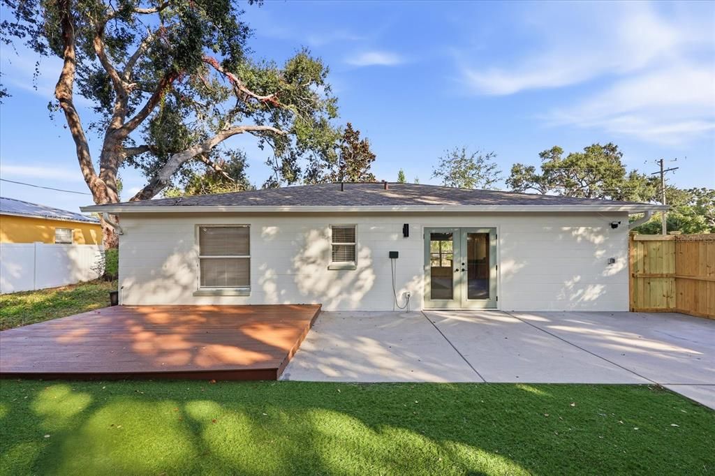 For Rent: $4,100 (3 beds, 2 baths, 1200 Square Feet)