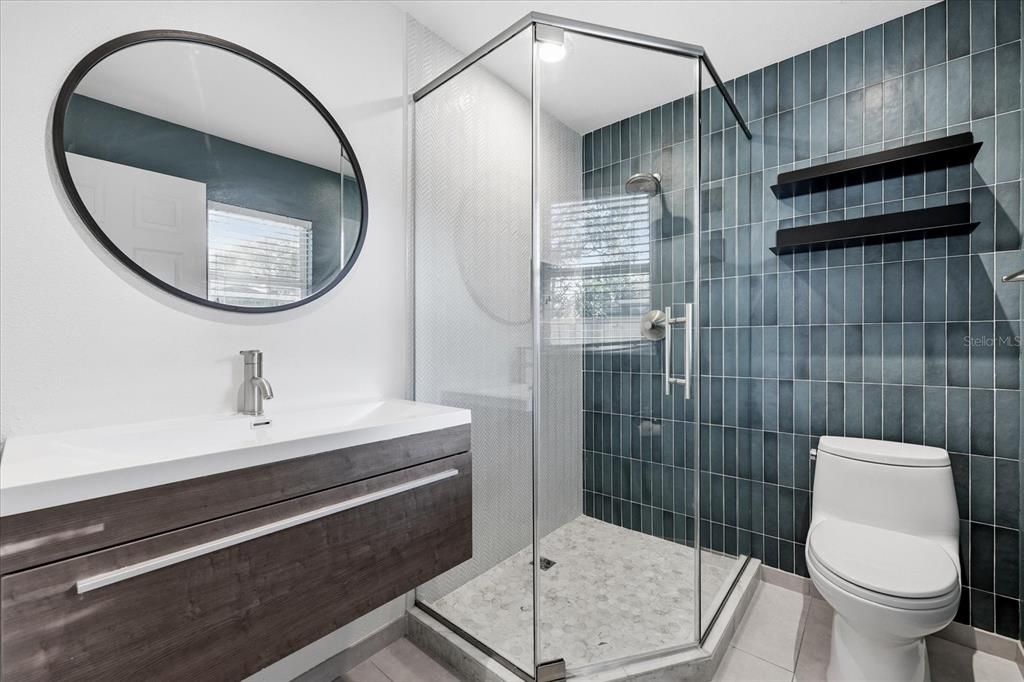 For Rent: $4,100 (3 beds, 2 baths, 1200 Square Feet)