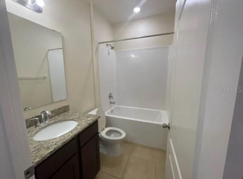 En Renta: $1,999 (3 camas, 2 baños, 1301 Pies cuadrados)