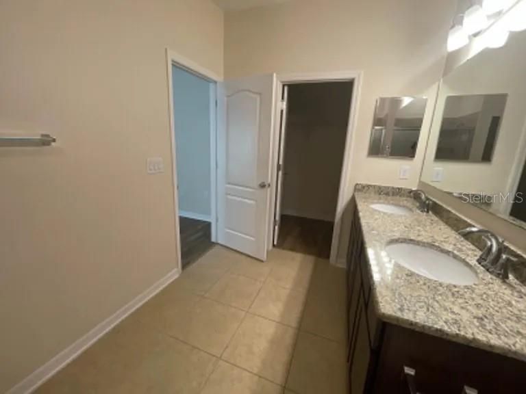 En Renta: $1,999 (3 camas, 2 baños, 1301 Pies cuadrados)