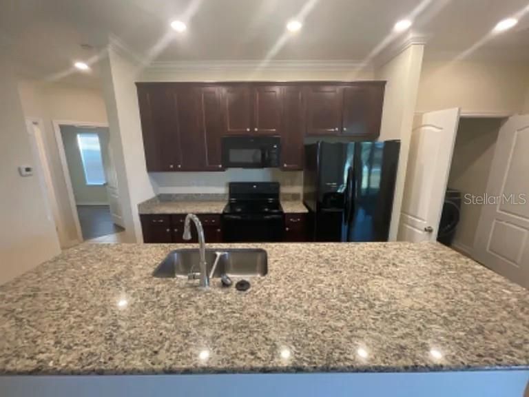 En Renta: $1,999 (3 camas, 2 baños, 1301 Pies cuadrados)