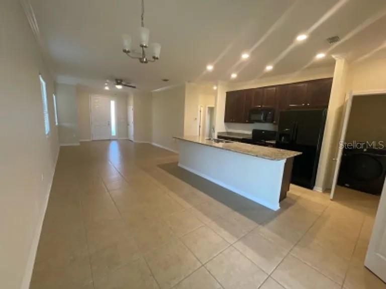 En Renta: $1,999 (3 camas, 2 baños, 1301 Pies cuadrados)