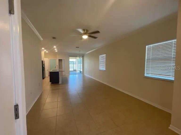 En Renta: $1,999 (3 camas, 2 baños, 1301 Pies cuadrados)