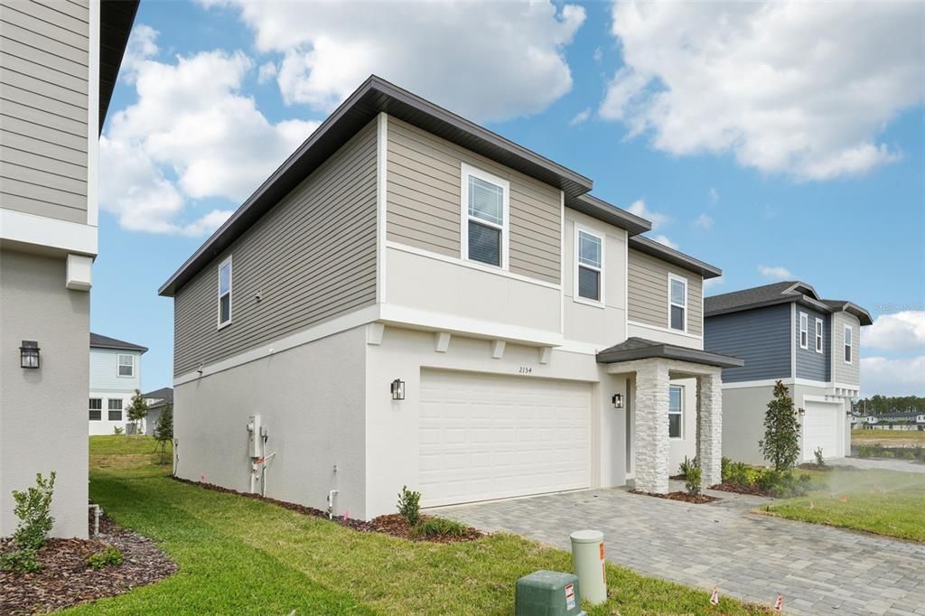 En Venta: $536,060 (4 camas, 2 baños, 2601 Pies cuadrados)