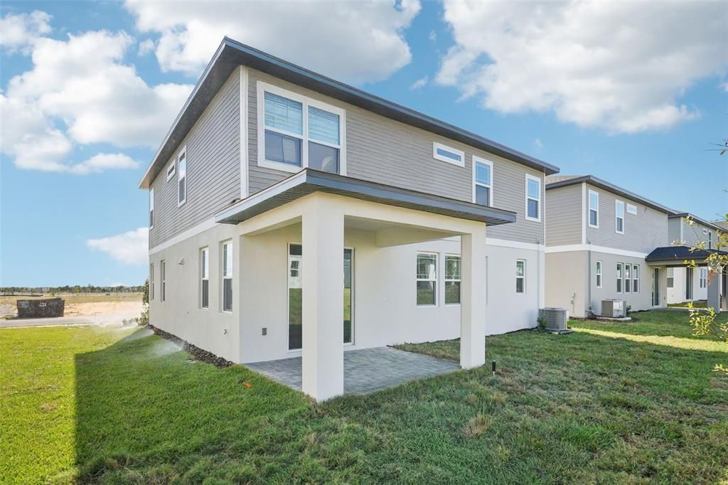 En Venta: $536,060 (4 camas, 2 baños, 2601 Pies cuadrados)