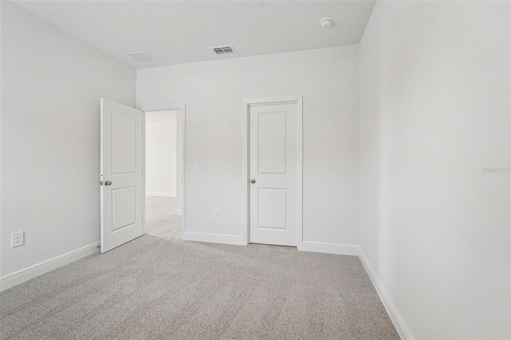 En Venta: $536,060 (4 camas, 2 baños, 2601 Pies cuadrados)