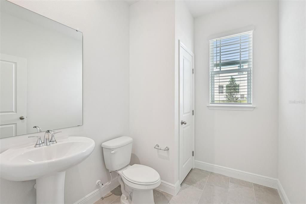 En Venta: $536,060 (4 camas, 2 baños, 2601 Pies cuadrados)