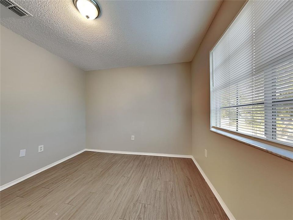 En Renta: $2,399 (4 camas, 2 baños, 1736 Pies cuadrados)