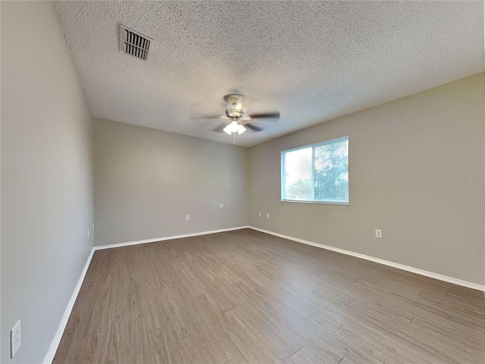 En Renta: $2,399 (4 camas, 2 baños, 1736 Pies cuadrados)