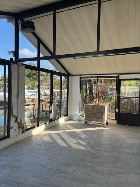 En Venta: $285,000 (2 camas, 2 baños, 1522 Pies cuadrados)