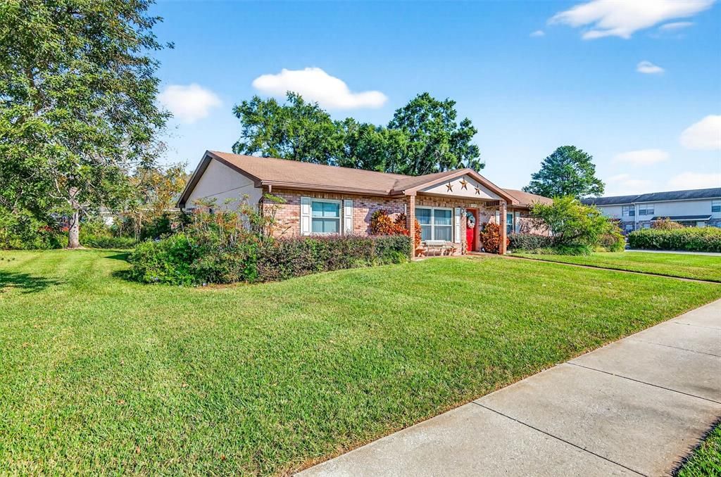 For Sale: $379,900 (3 beds, 2 baths, 1884 Square Feet)