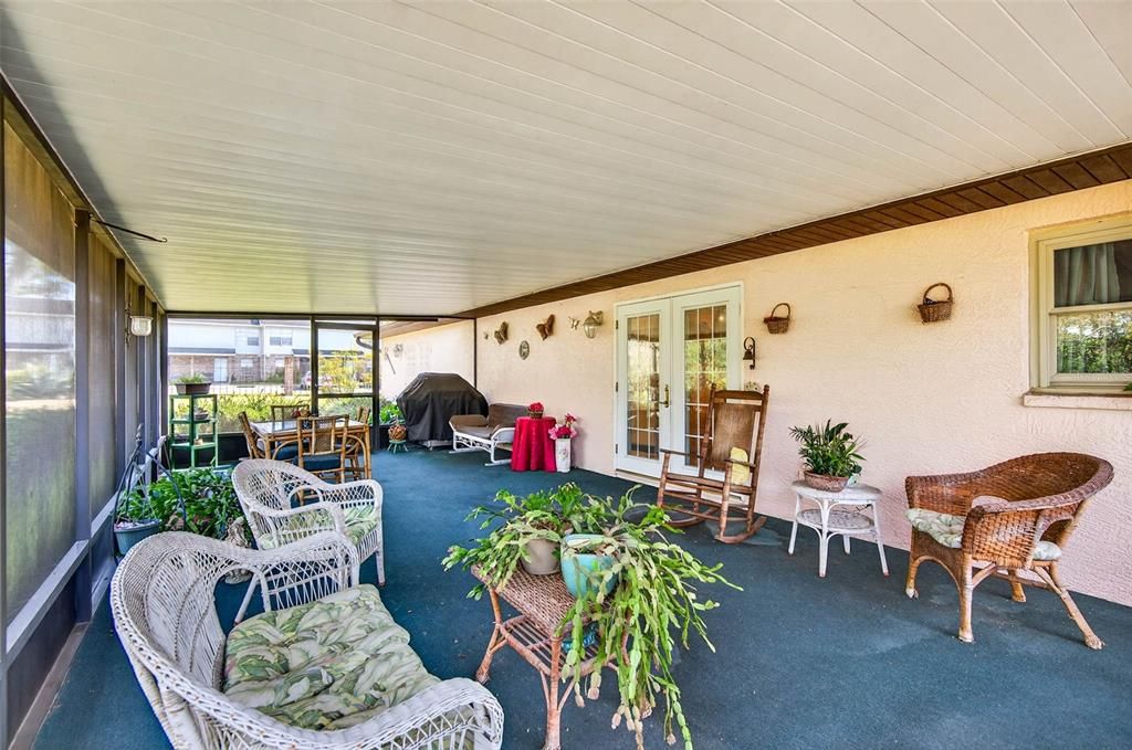 For Sale: $379,900 (3 beds, 2 baths, 1884 Square Feet)