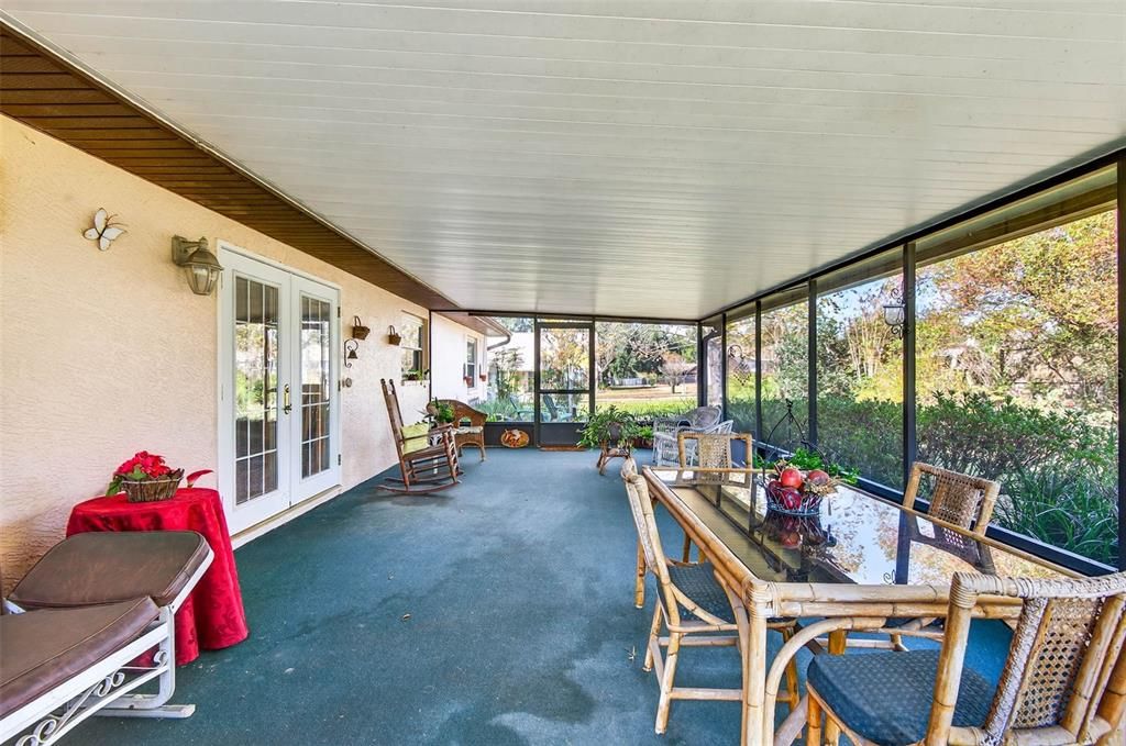 For Sale: $379,900 (3 beds, 2 baths, 1884 Square Feet)