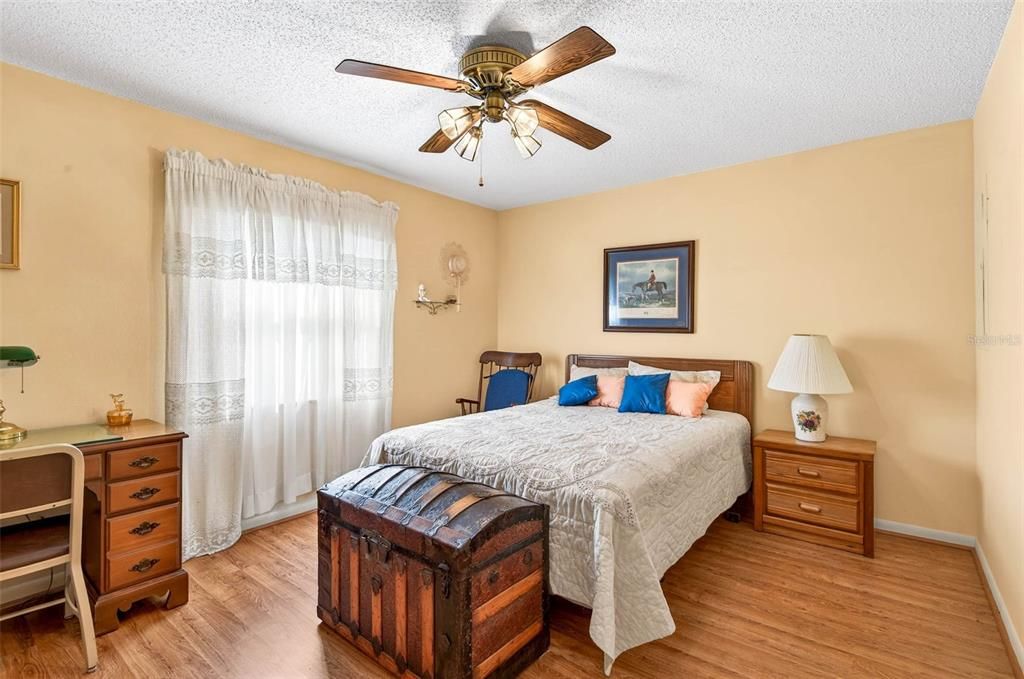 For Sale: $379,900 (3 beds, 2 baths, 1884 Square Feet)