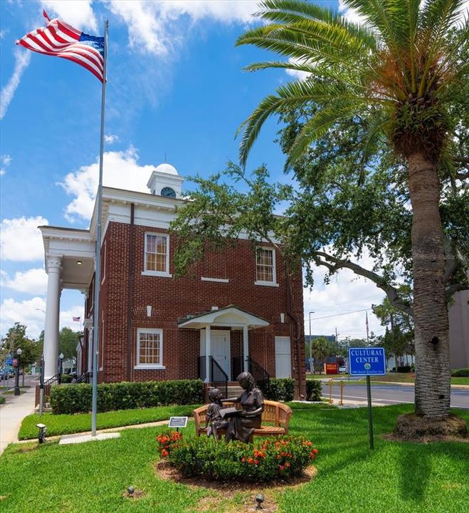 На продажу: $238,000 (2 спален, 2 ванн, 924 Квадратных фут)