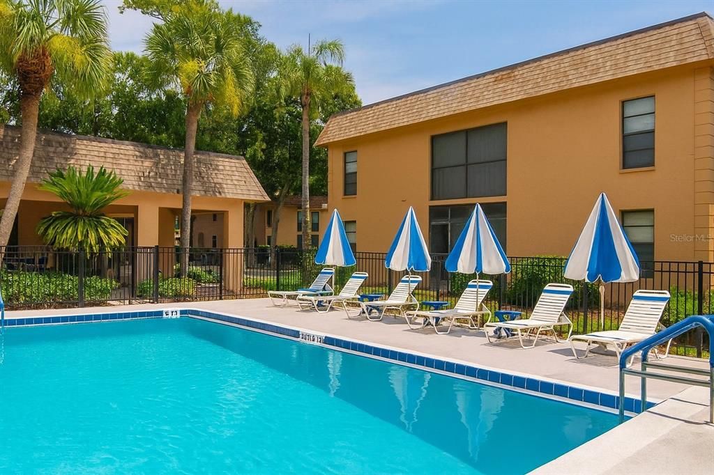 На продажу: $238,000 (2 спален, 2 ванн, 924 Квадратных фут)