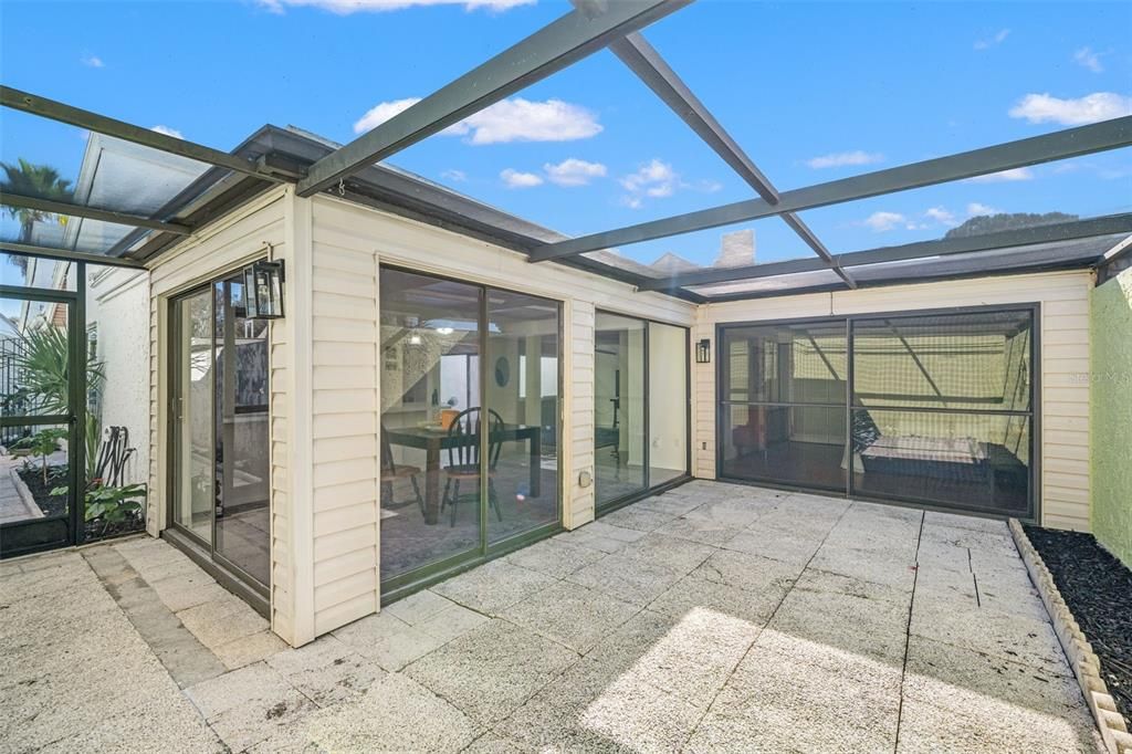 待售: $220,000 (2 贝兹, 2 浴室, 1464 平方英尺)