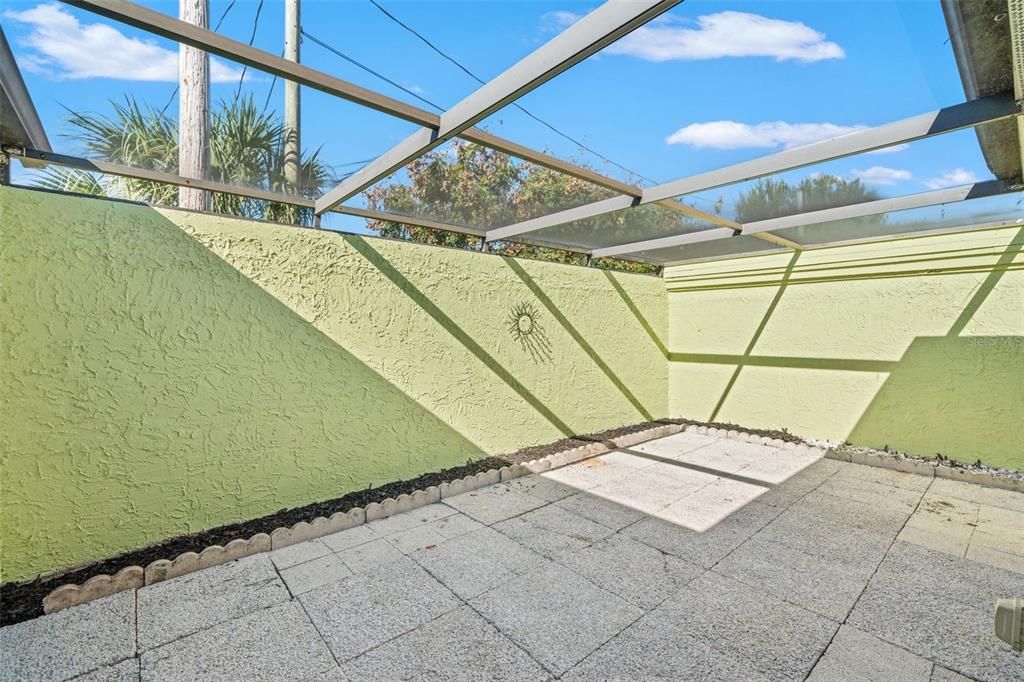 待售: $220,000 (2 贝兹, 2 浴室, 1464 平方英尺)