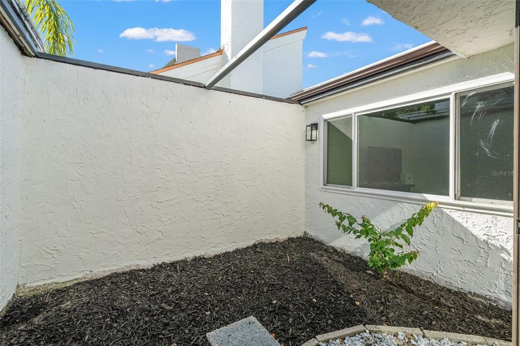 待售: $220,000 (2 贝兹, 2 浴室, 1464 平方英尺)