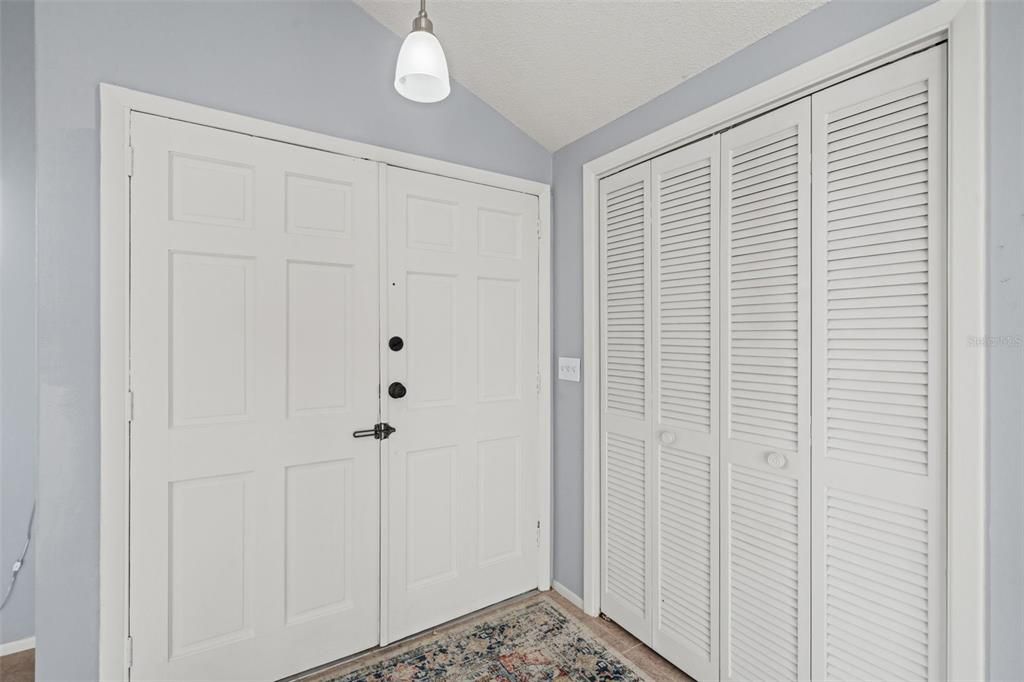 待售: $220,000 (2 贝兹, 2 浴室, 1464 平方英尺)