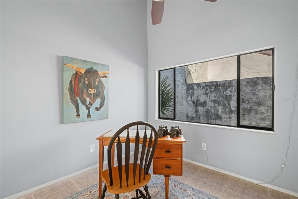 待售: $220,000 (2 贝兹, 2 浴室, 1464 平方英尺)