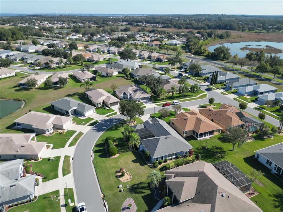 En Venta: $420,000 (3 camas, 3 baños, 2044 Pies cuadrados)