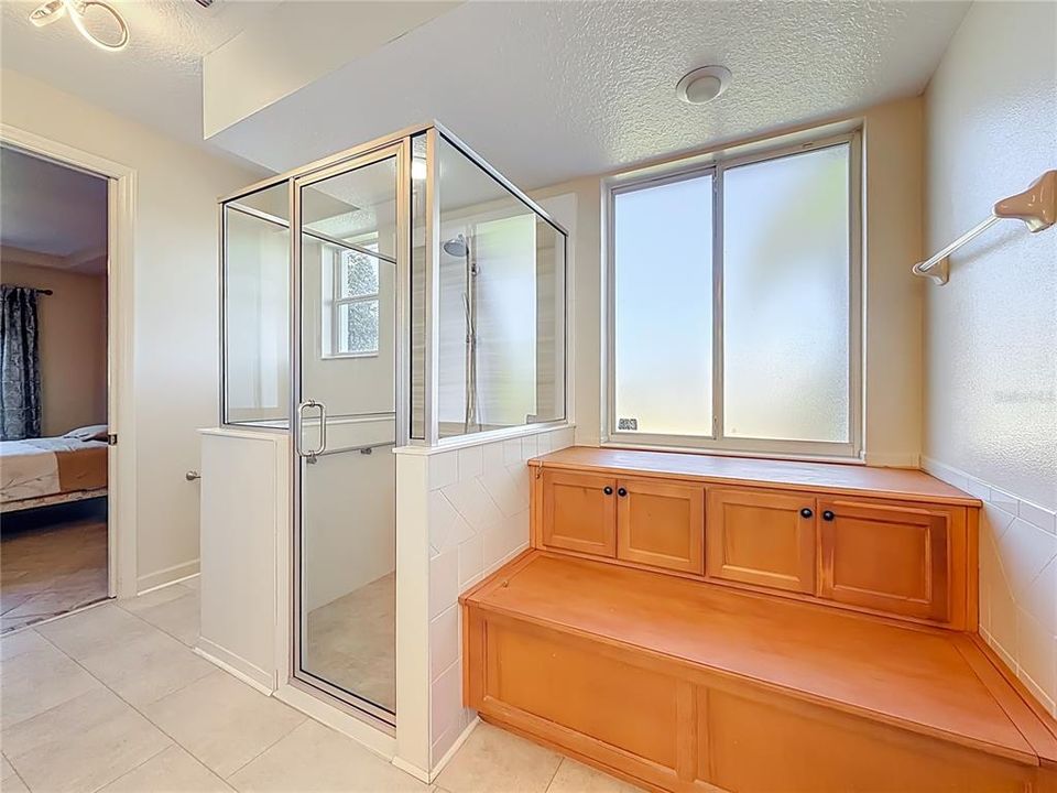 En Venta: $420,000 (3 camas, 3 baños, 2044 Pies cuadrados)