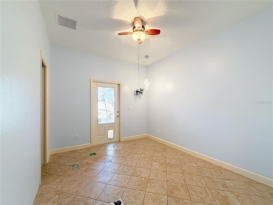 En Venta: $420,000 (3 camas, 3 baños, 2044 Pies cuadrados)