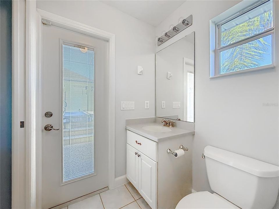 En Venta: $420,000 (3 camas, 3 baños, 2044 Pies cuadrados)