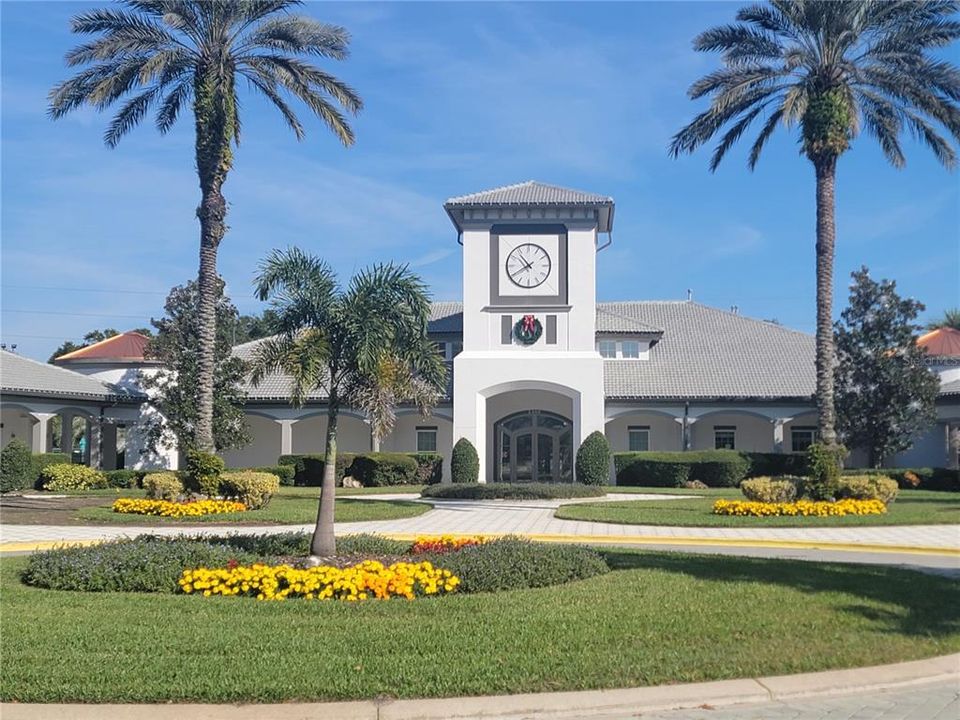 En Venta: $420,000 (3 camas, 3 baños, 2044 Pies cuadrados)