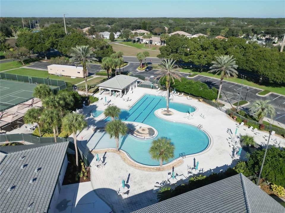 En Venta: $420,000 (3 camas, 3 baños, 2044 Pies cuadrados)