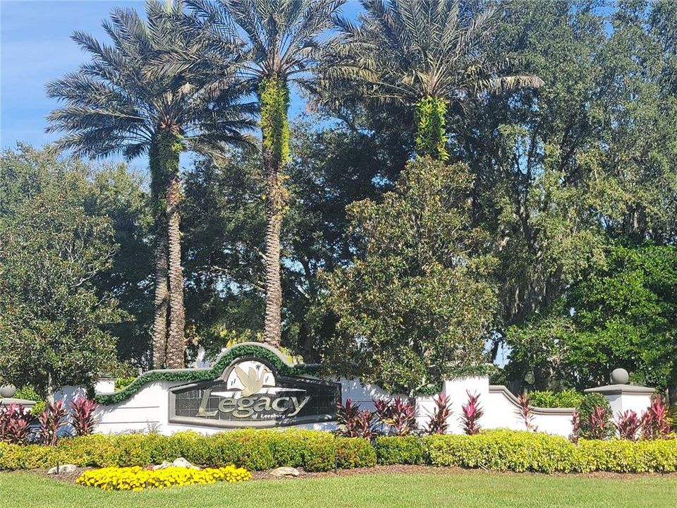 En Venta: $420,000 (3 camas, 3 baños, 2044 Pies cuadrados)