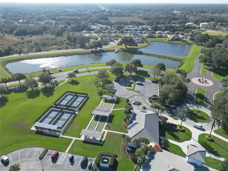 En Venta: $420,000 (3 camas, 3 baños, 2044 Pies cuadrados)