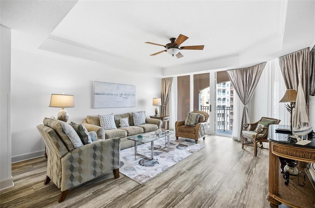 На продажу: $735,000 (3 спален, 3 ванн, 1676 Квадратных фут)