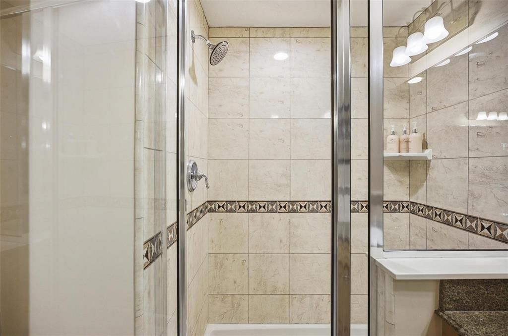 На продажу: $735,000 (3 спален, 3 ванн, 1676 Квадратных фут)