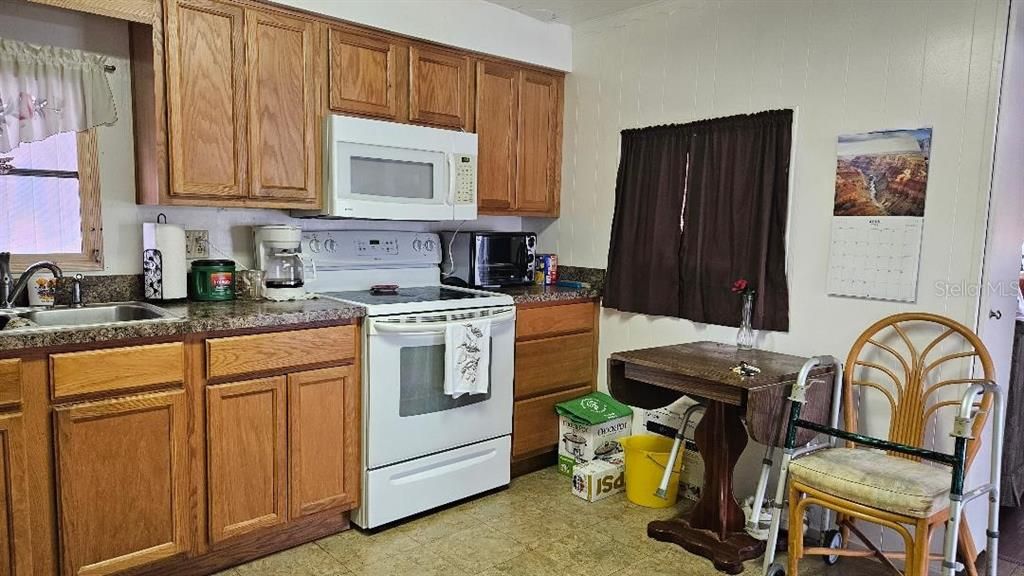 Activo con contrato: $75,000 (1 camas, 1 baños, 624 Pies cuadrados)