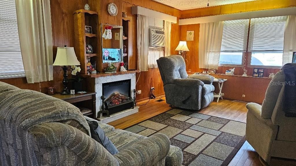 Activo con contrato: $75,000 (1 camas, 1 baños, 624 Pies cuadrados)