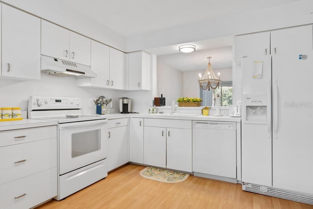 En Venta: $270,000 (3 camas, 2 baños, 1547 Pies cuadrados)