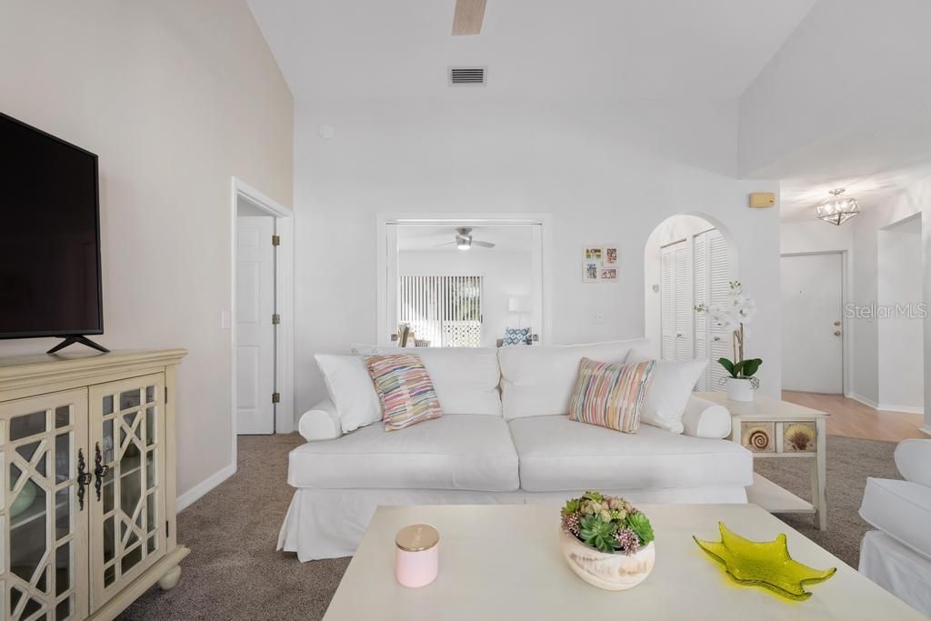 En Venta: $270,000 (3 camas, 2 baños, 1547 Pies cuadrados)