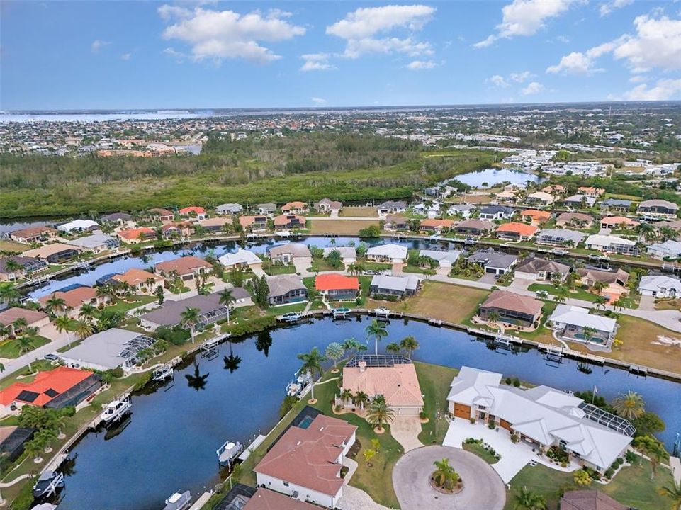 En Venta: $385,000 (0.22 acres)