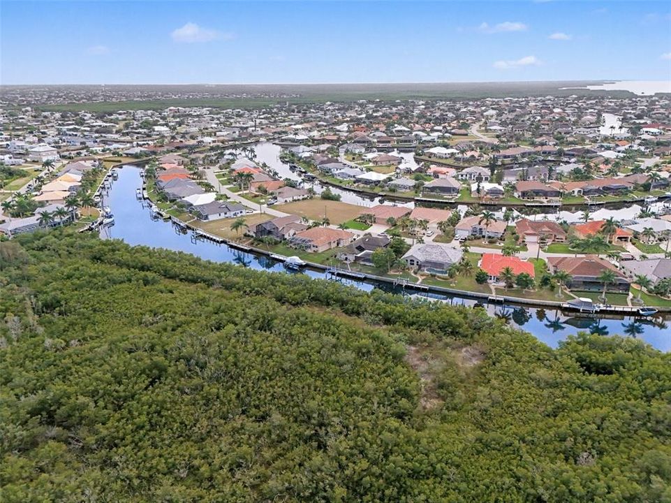 En Venta: $385,000 (0.22 acres)