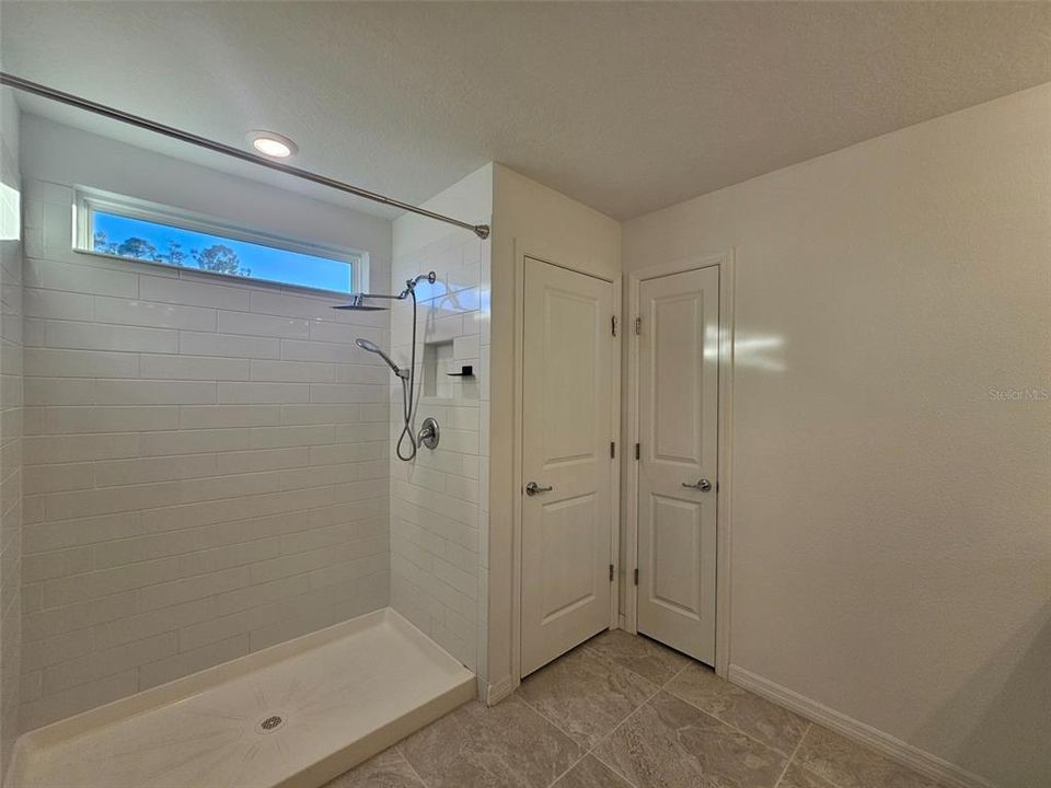 En Renta: $2,750 (5 camas, 3 baños, 2416 Pies cuadrados)