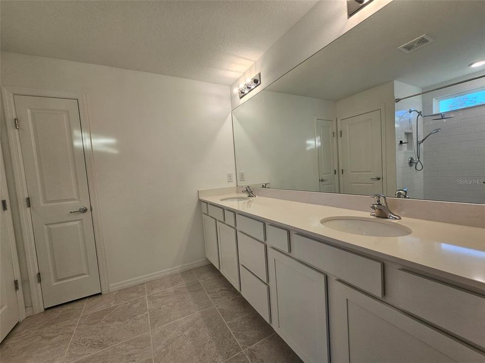 En Renta: $2,750 (5 camas, 3 baños, 2416 Pies cuadrados)