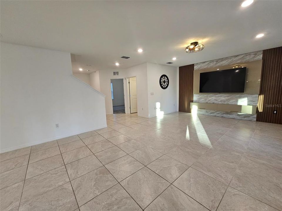 En Renta: $2,750 (5 camas, 3 baños, 2416 Pies cuadrados)