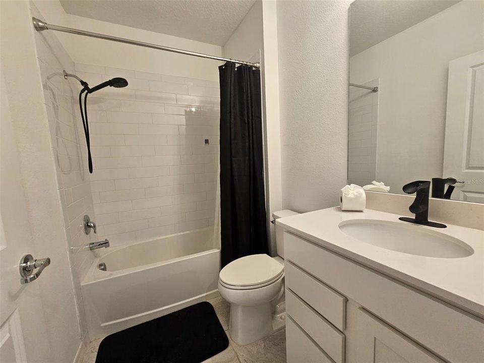 En Renta: $2,750 (5 camas, 3 baños, 2416 Pies cuadrados)