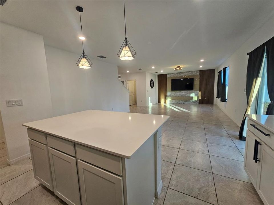 En Renta: $2,750 (5 camas, 3 baños, 2416 Pies cuadrados)