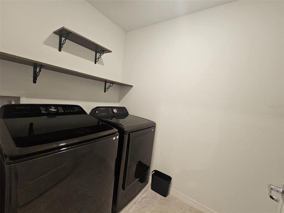 En Renta: $2,750 (5 camas, 3 baños, 2416 Pies cuadrados)