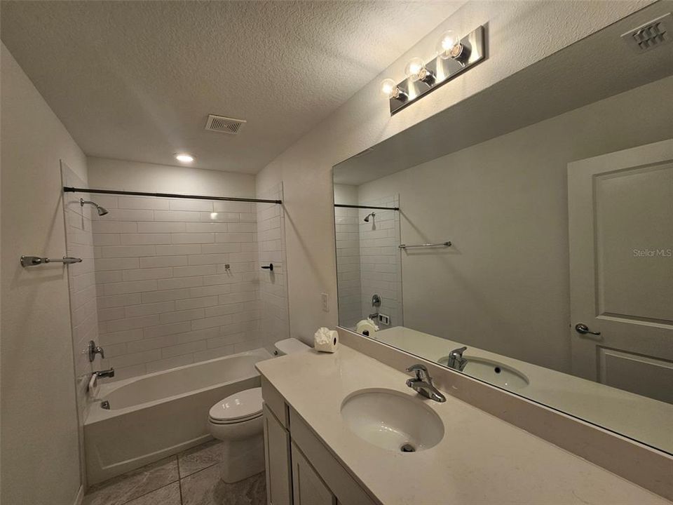 En Renta: $2,750 (5 camas, 3 baños, 2416 Pies cuadrados)