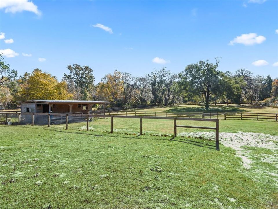 На продажу: $325,000 (2 спален, 2 ванн, 1008 Квадратных фут)