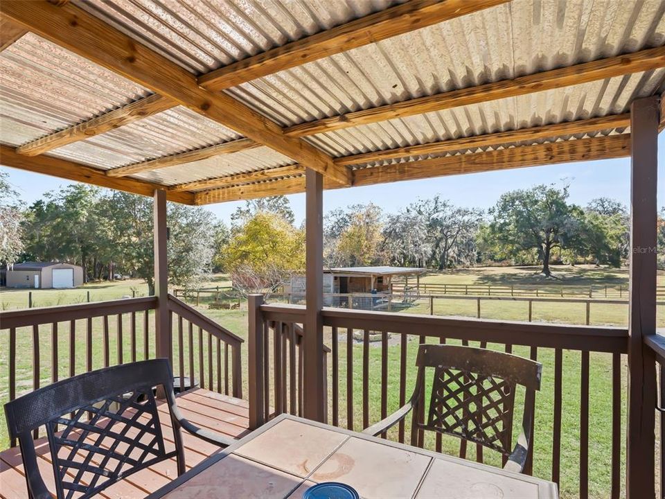 На продажу: $325,000 (2 спален, 2 ванн, 1008 Квадратных фут)